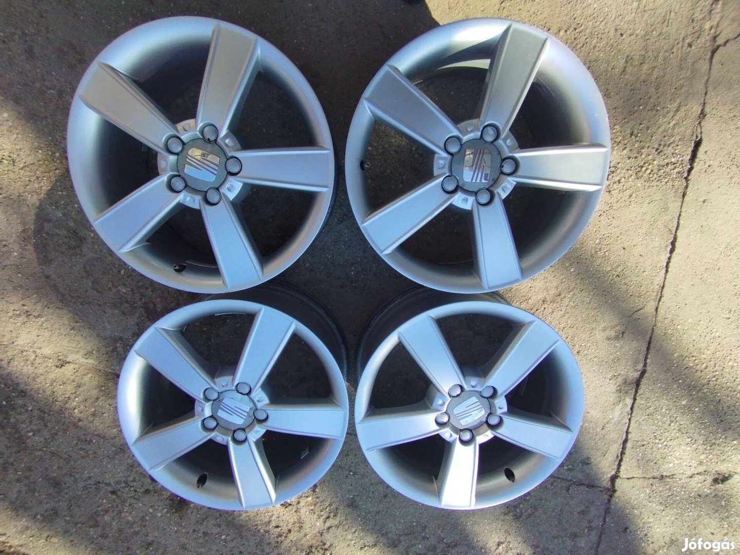5x112 R17 Seat Gyári alufelni garnitúra