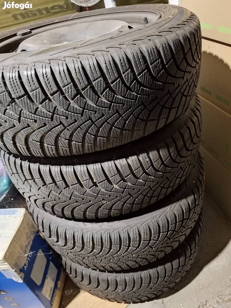 5x112 Téli gumik felnin újszerű Goodyear 205/55 R16