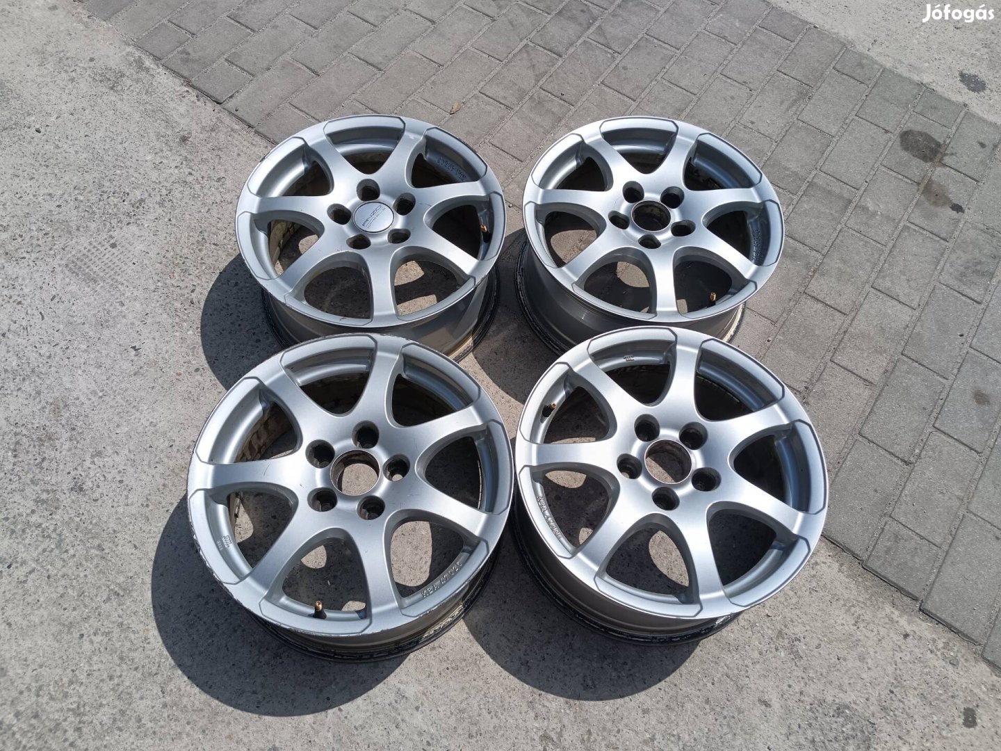 5x112 es 16" alufelni garnitúra 