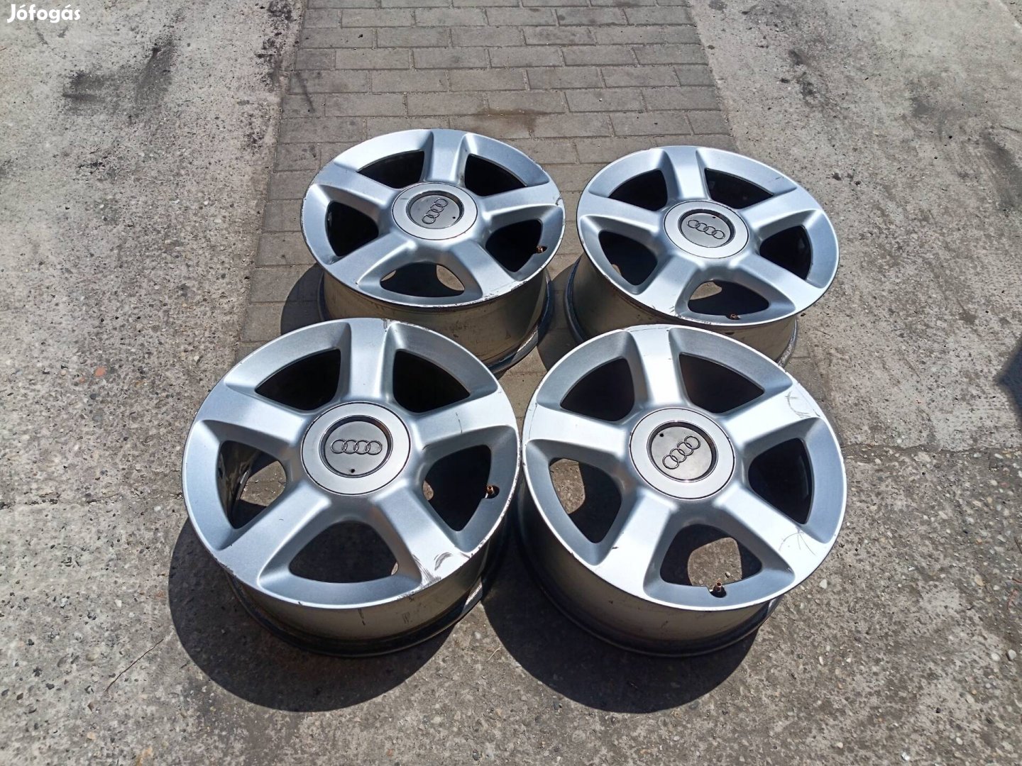 5x112 es 17" gyári Audi alufelni
