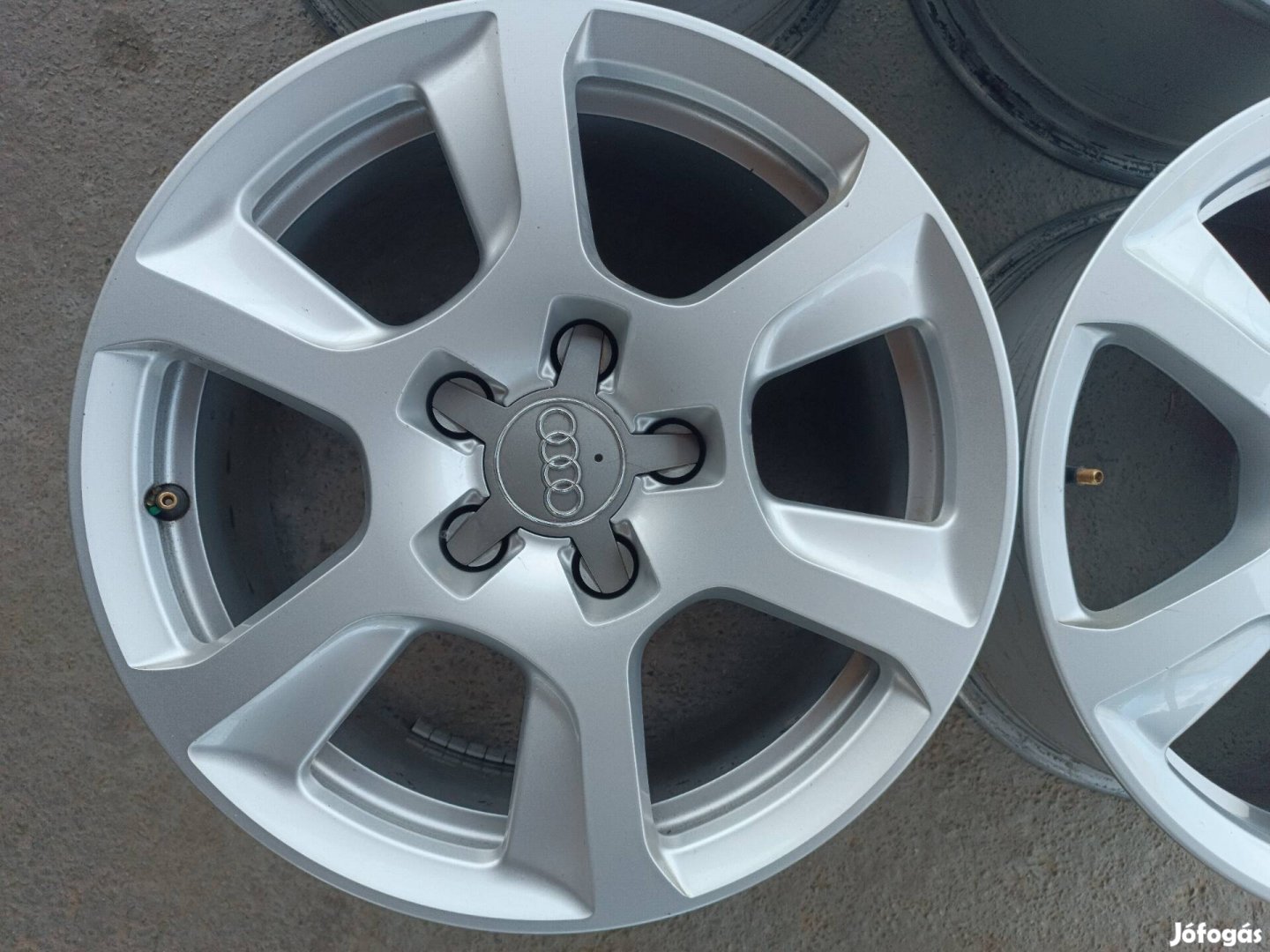 5x112 et45 7,5x16 r16 újszerű gyári Audi alufelni 
