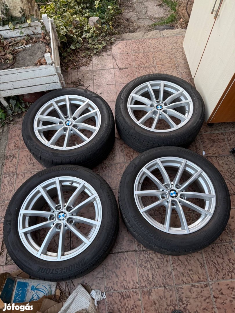 5x112 hibátlan gyári Alu 225/50r17 újszerű Bridgestone nyári gumikkal