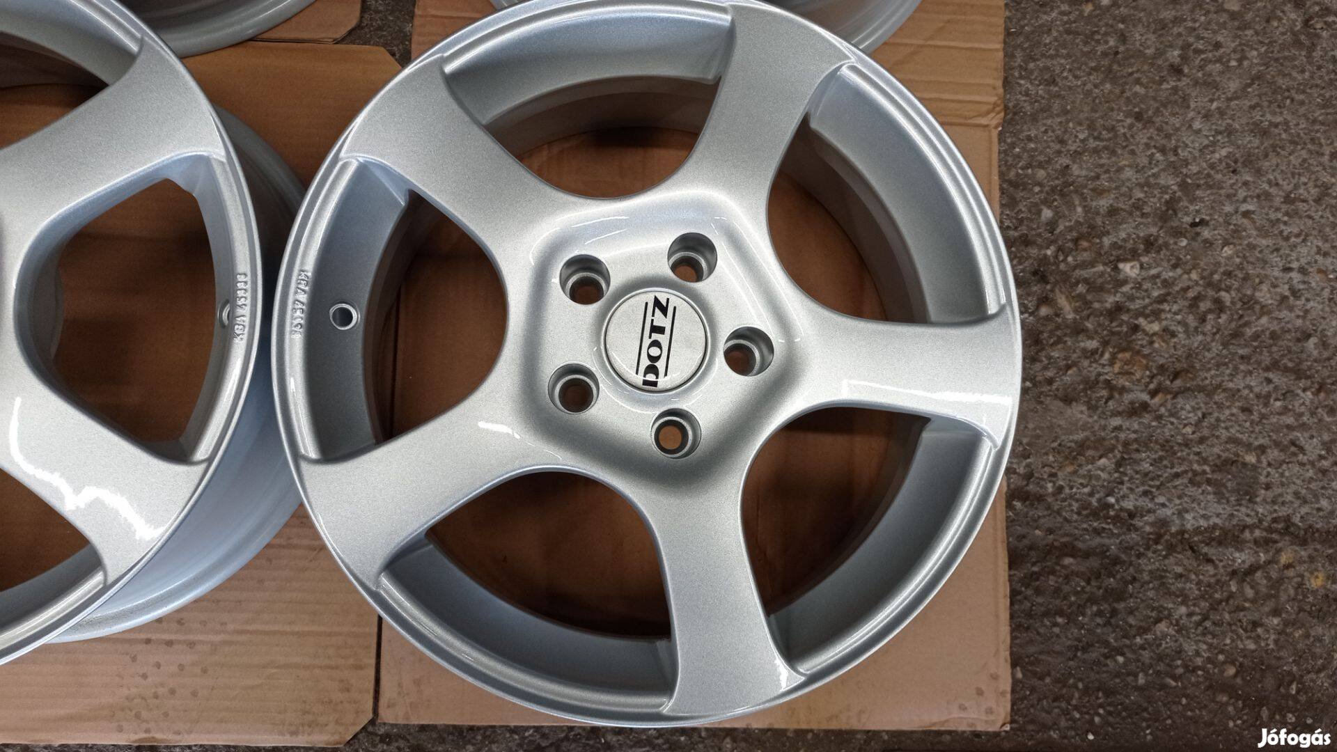 5x112 lyukosztású 16 colos új Dotz alu felni garnitúra olcsón eladó