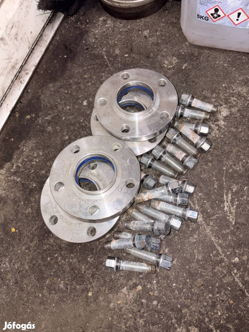 5x112 nyomtáv szélesítő 2cm-1.5cm