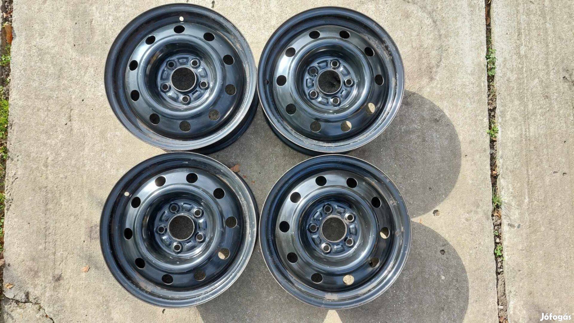 5x114,3 15" Kia Carrens 4db lemezfelni