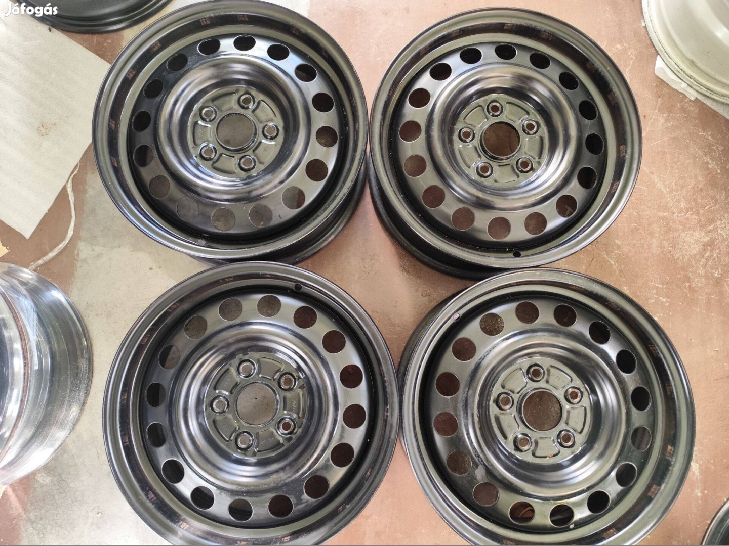 5x114,3 16 Suzuki gyári acélfelni 6Jx16ET50 5x114,3x60