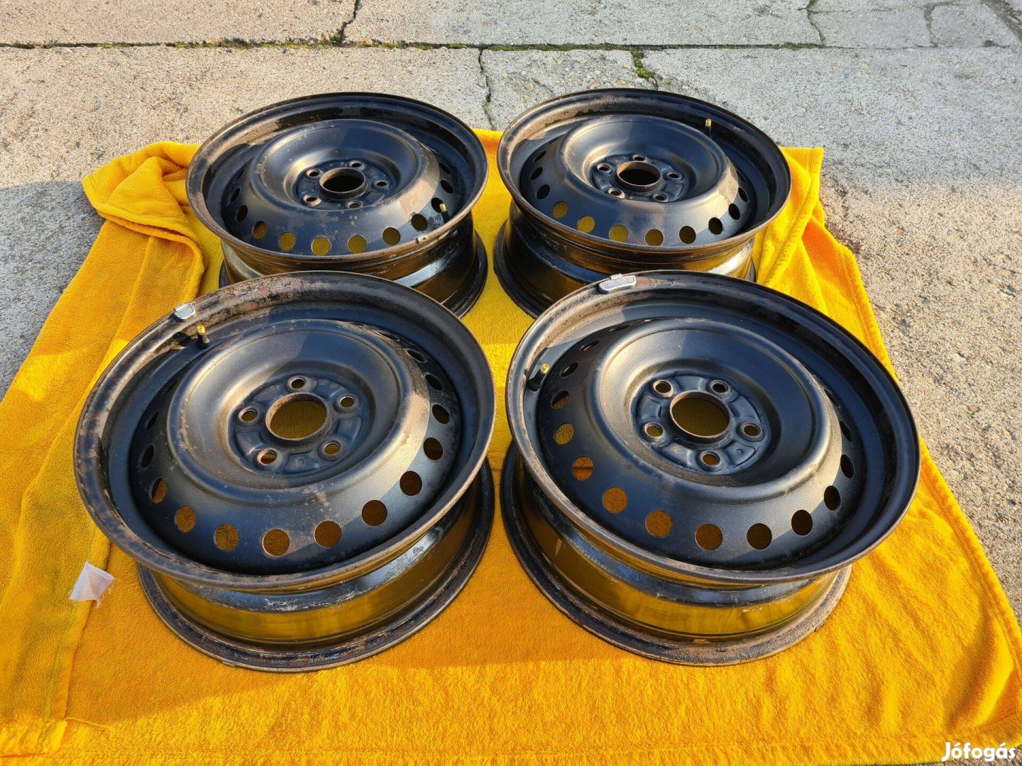 5x114,3 16" Hyundai / Kia acélfelni