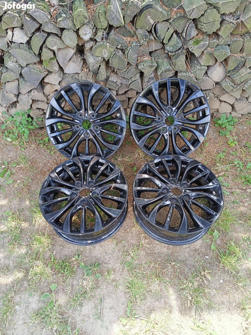 5x114,3 16 / 16" Gyári Suzuki alufelni, szenzorok