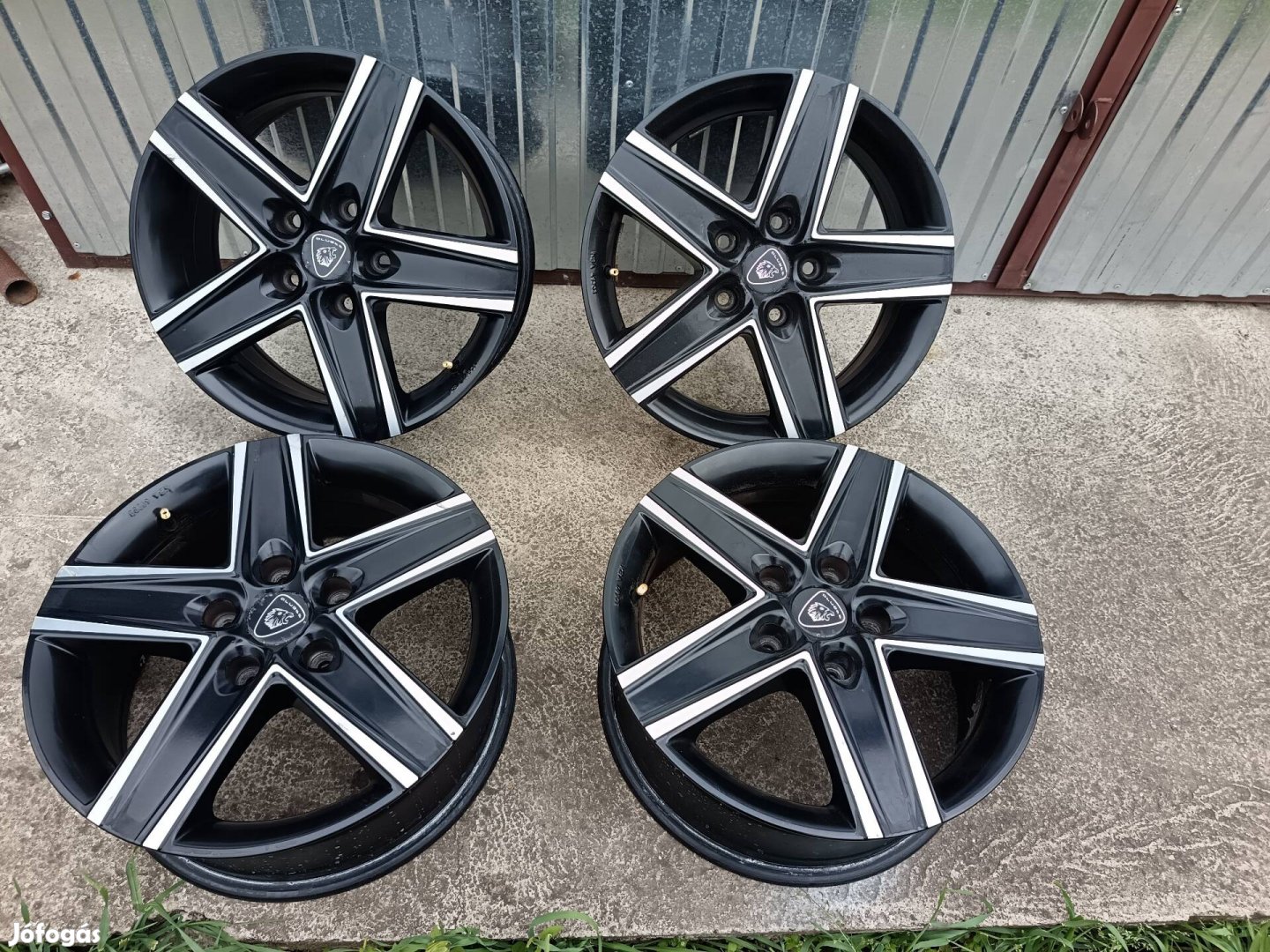 5x114,3 16 col alufelni szett 