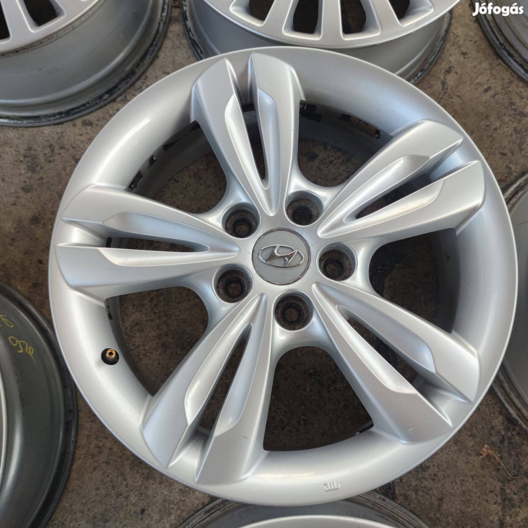 5x114,3 17 Gyári Hyundai alufelni 110000ft a 4db/227/