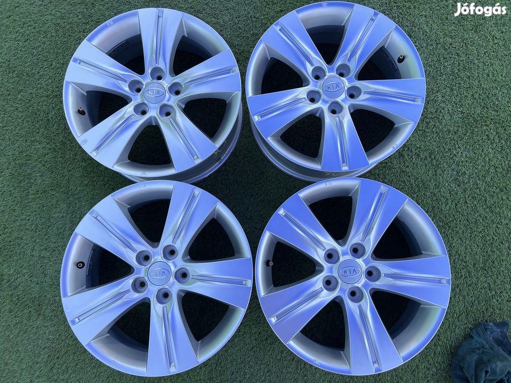 5x114.3 17" Kia gyári alufelni 6,5Jx17h2 ET35