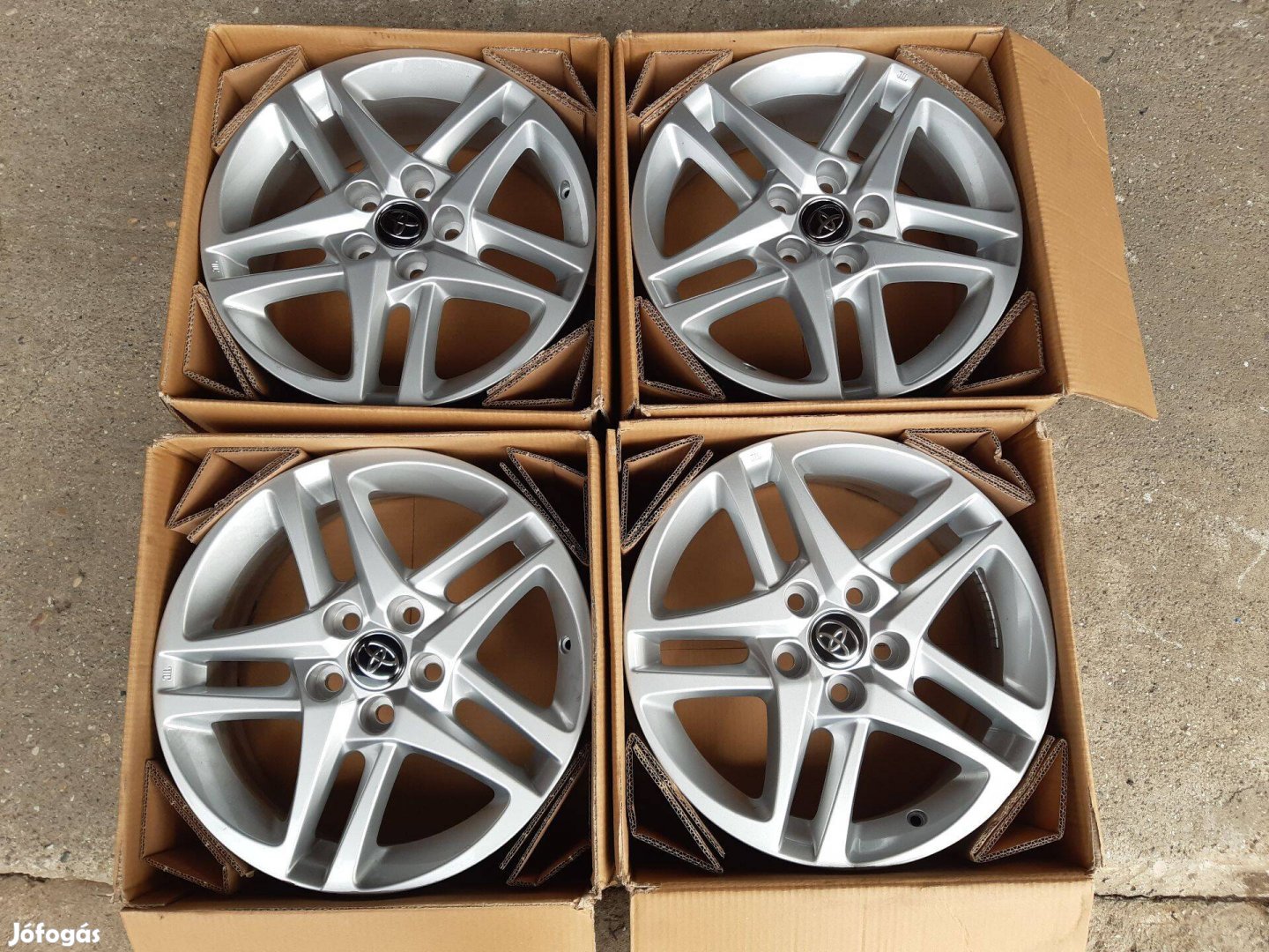 5x114,3 17" Toyota CHR -új gyári alufelnik