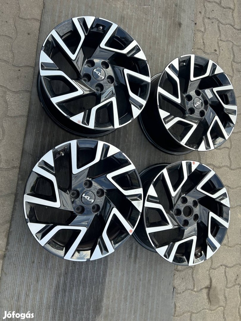 5x114.3 18 gyári Kia 