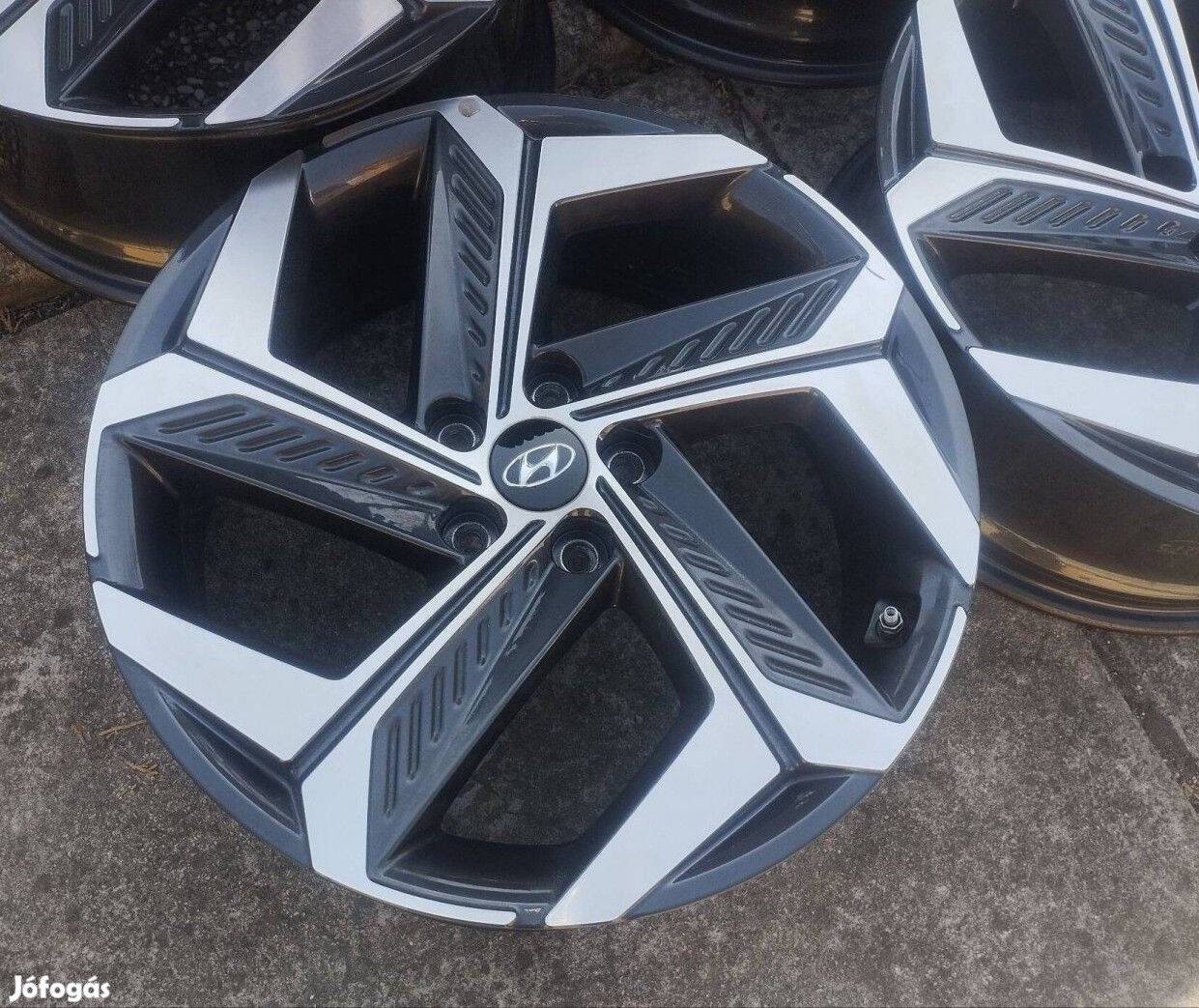 5x114,3 19 Hyundai gyári alufelni r19 " Tpms Tucson
