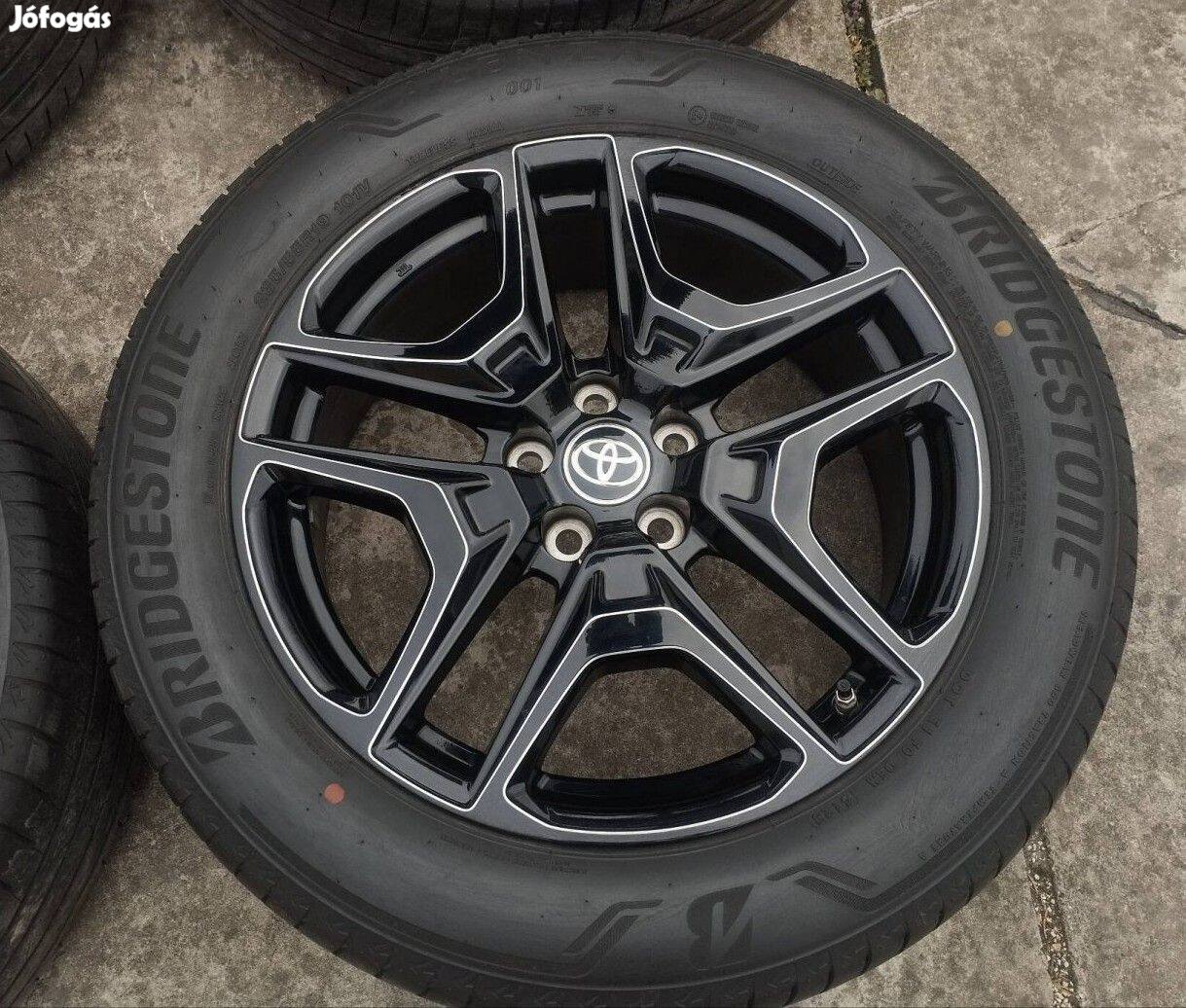 5x114,3 19 Toyota Rav4 GR sport Bridgestone 235/55 r19 " nyári Tpms