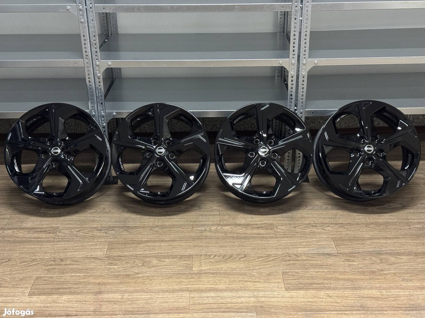 5x114,3 7x17" Gyári Nissan alufelni 