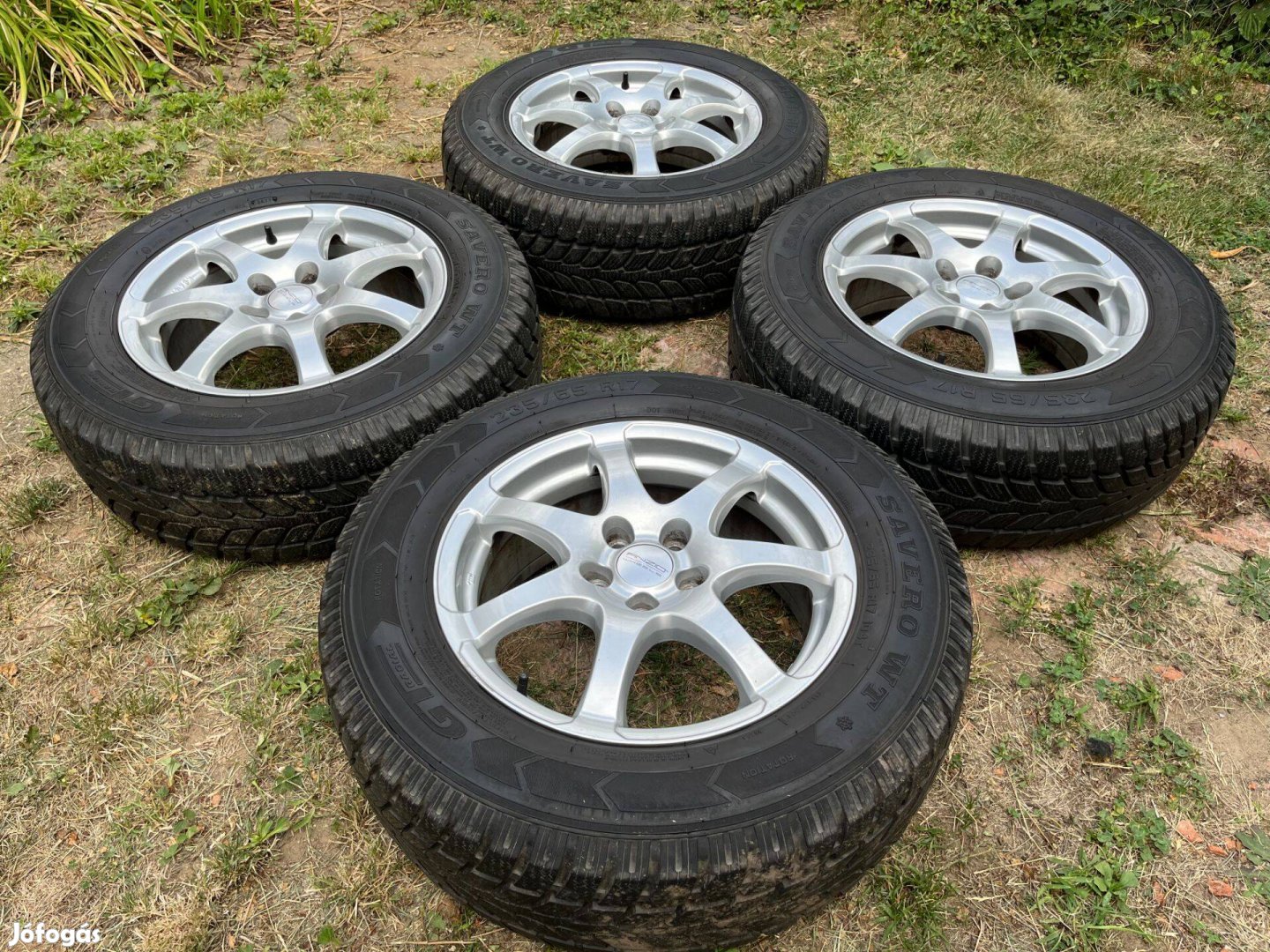5x114.3 Alufelni 235/65 R17 Téli gumi garnitúra