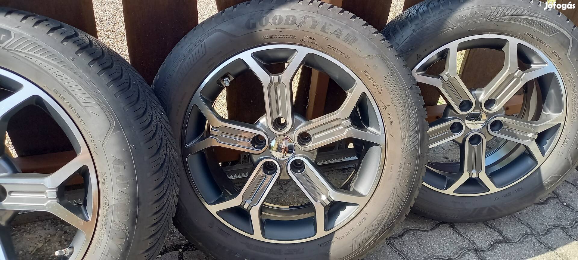 5x114.3 Carbonado 7x17 kerekek.