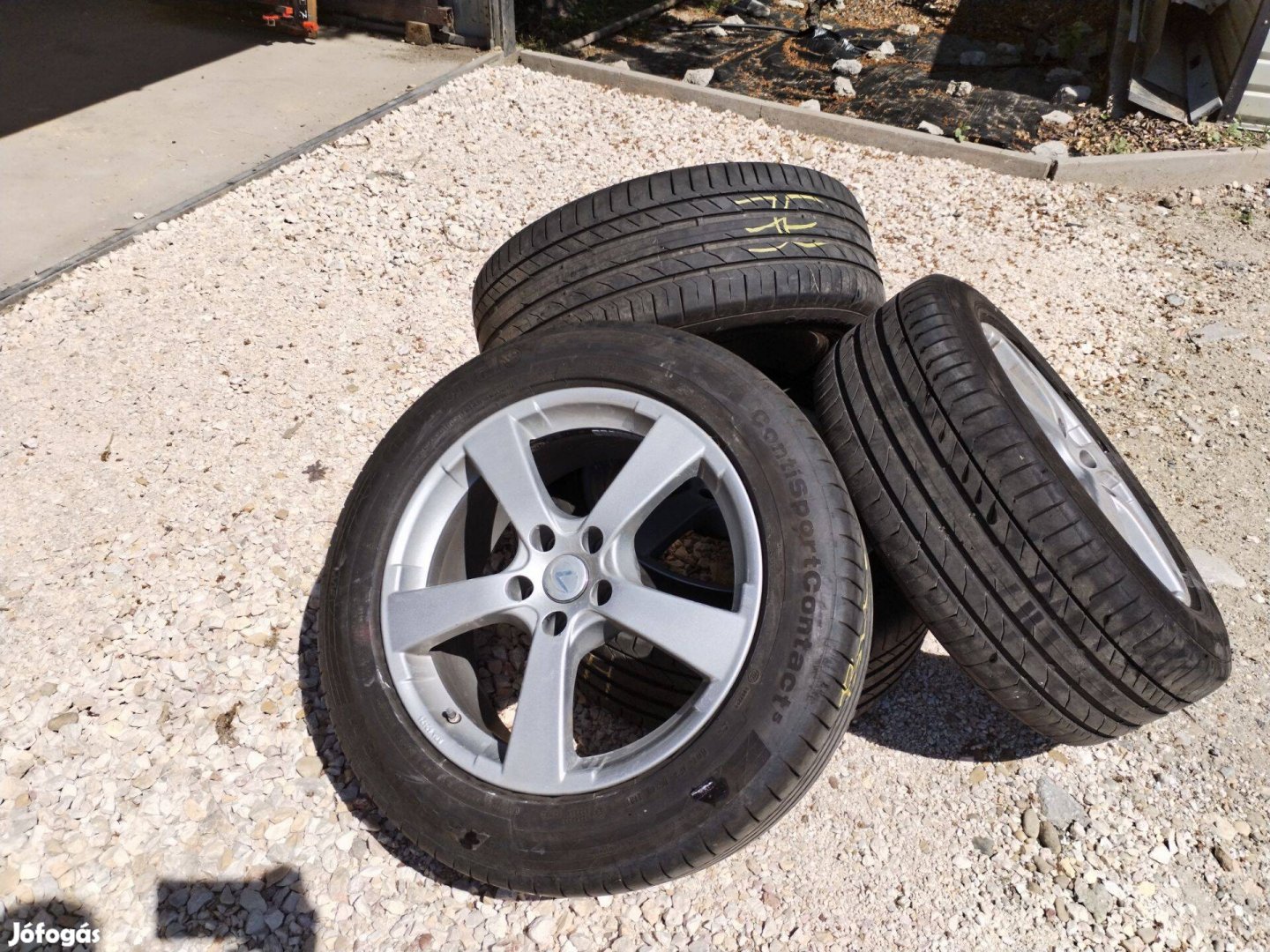 5x114.3 Felni 235/55 R18 Continental nyárigumi Tpms