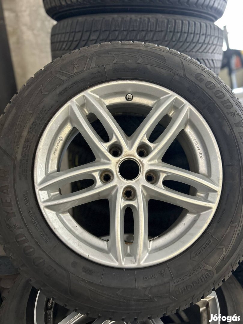 5x114,3 Gyari Nissan Juke/qashqai 16"téli újszerű Good Year R16