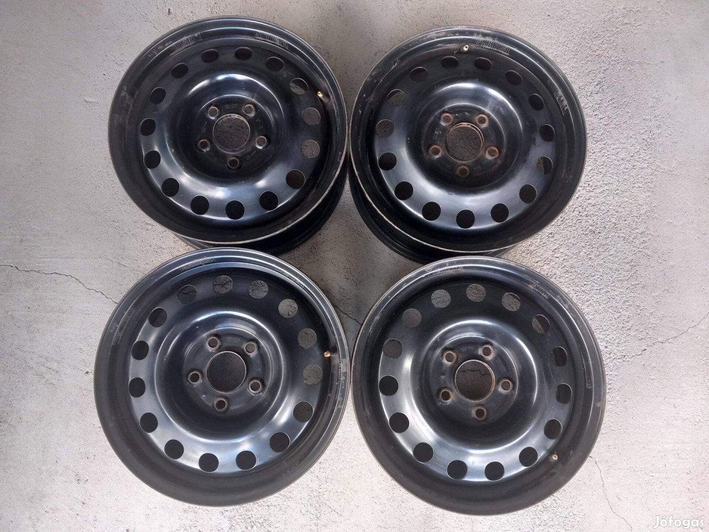 5x114.3 Hyundai KIA Lemezfelni 16"