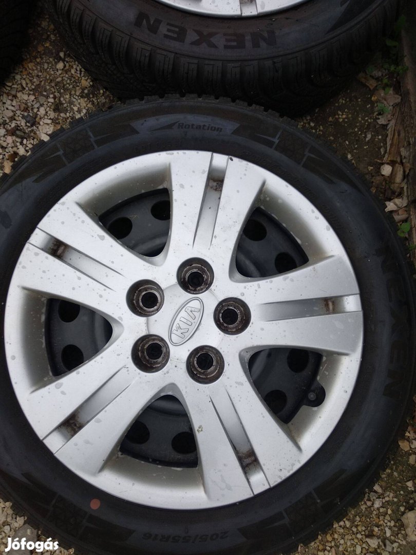 5x114,3 KIA Gyári Lemezfelni 205/55r16 Téligumival *ÁR/Szett