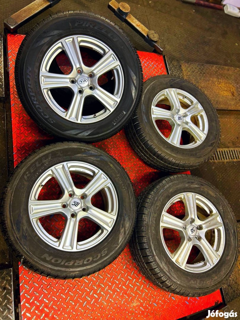 5x114,3 KIA Sorento 17"téli Pirelli R17, 17