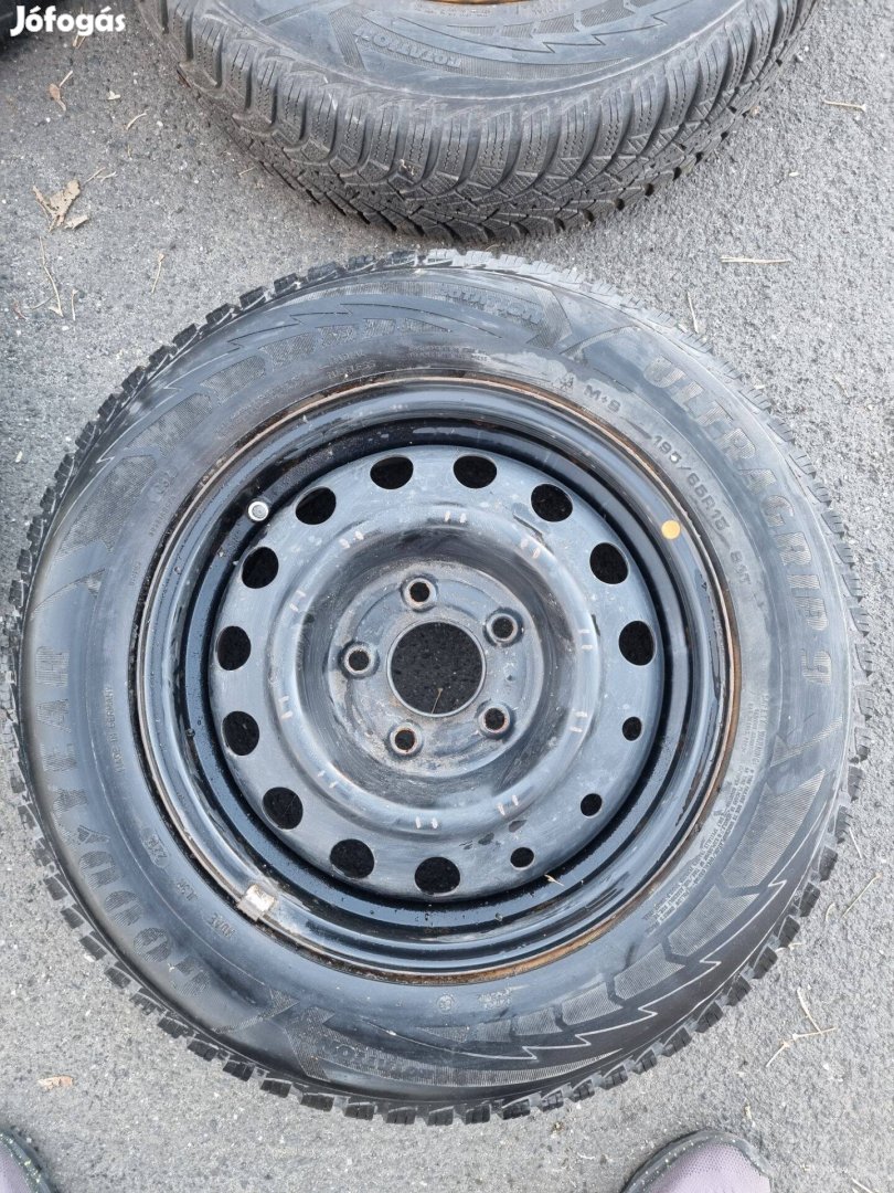 5x114,3 Kia,Hyundai felni 195/65/15 téli gumi