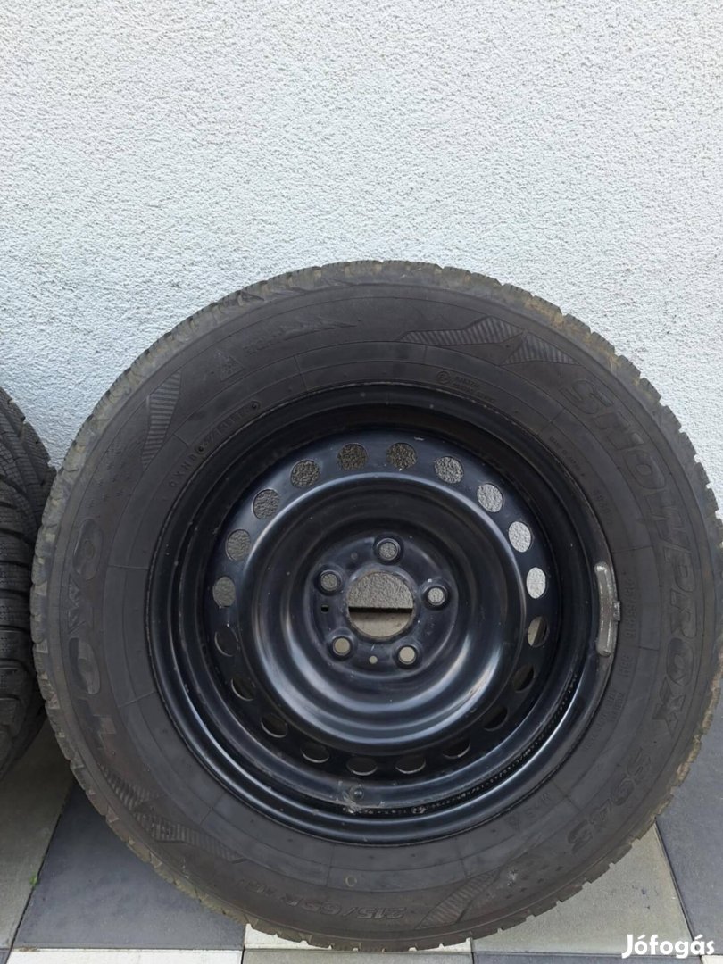 5x114.3 Nissan Renault Dacia 16- os lemezfelni téligumikkal