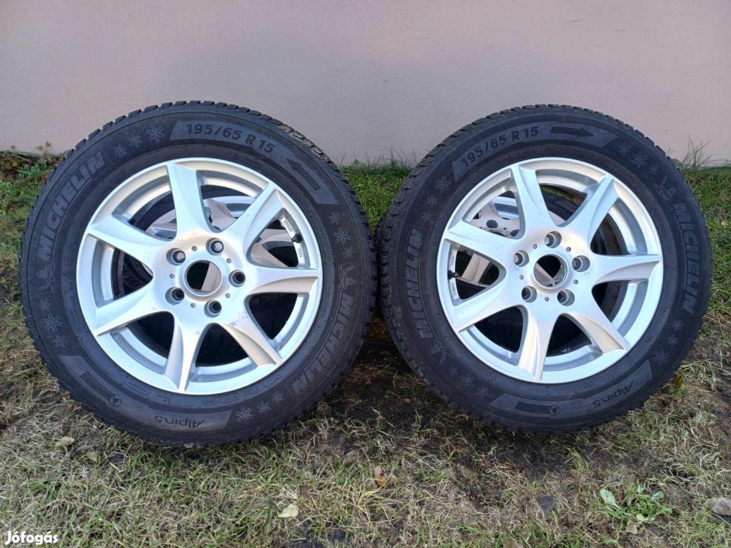 5x114,3 R15 alufelni 195/65R15 téli gumikkal.