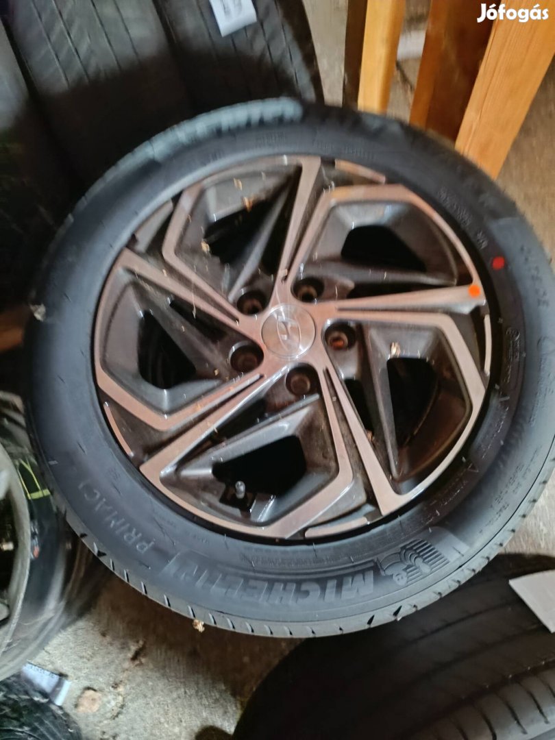 5x114,3 R16, Új Hyundai alufelni garnitúra, 205/55 R16 eladó 