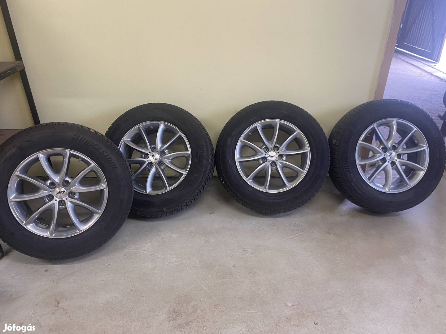 5x114,3 aez alufelni Bridgestone téligumi