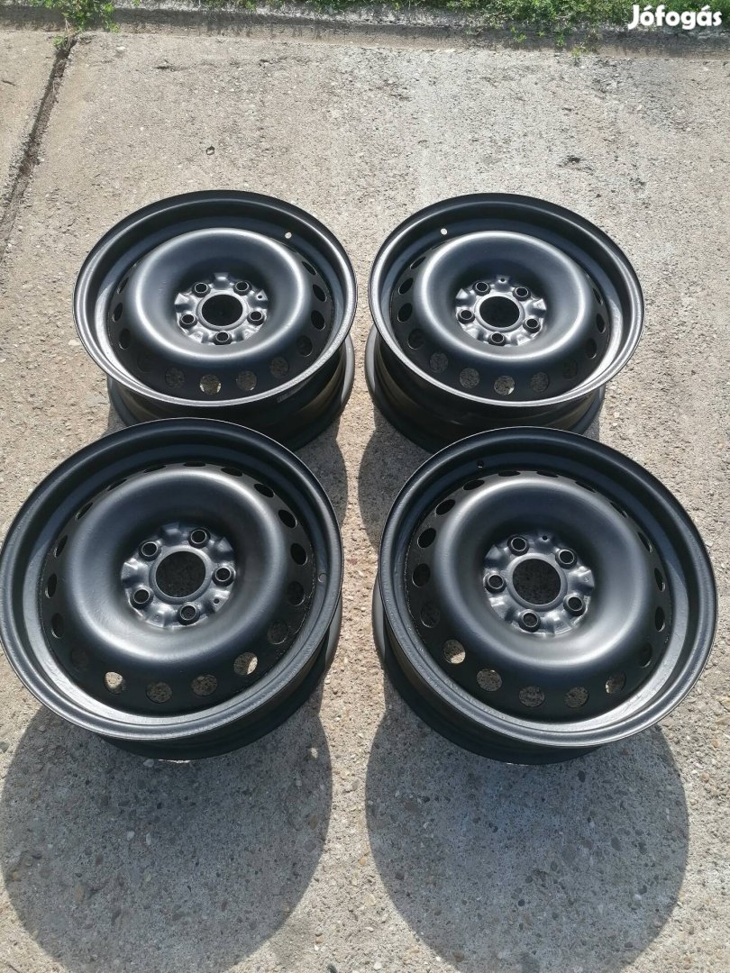 5x114,3-as, 16-os Nissan Qashqai felni 