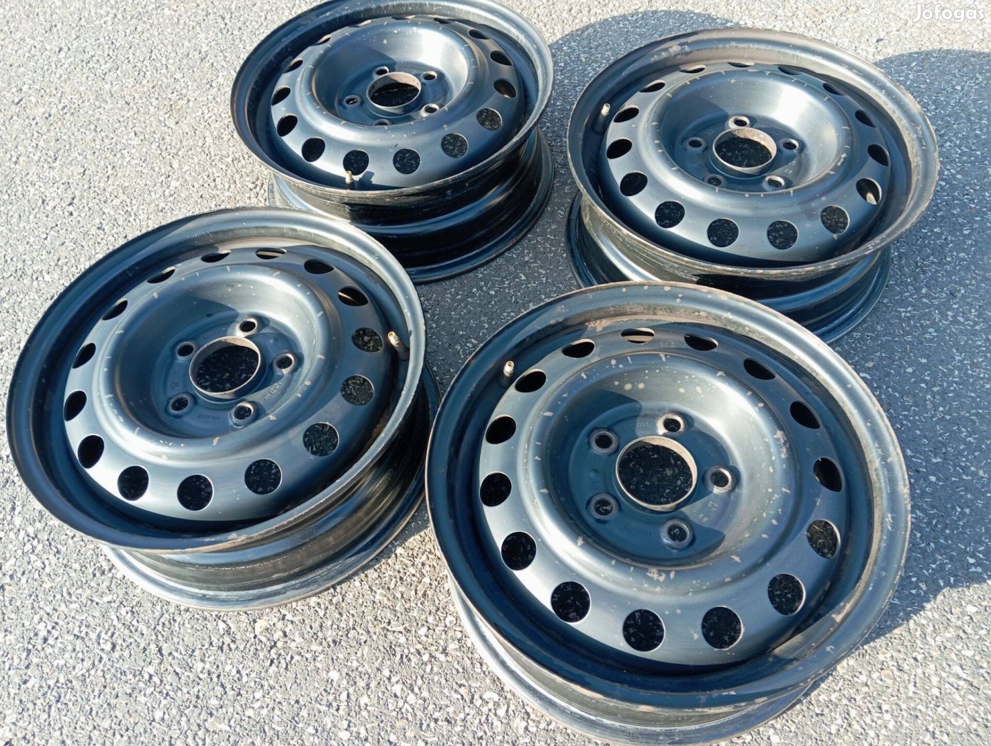 5x114,3 körosztású Kia Hyundai Mazda Mitsubishi 15" felni garnitúra