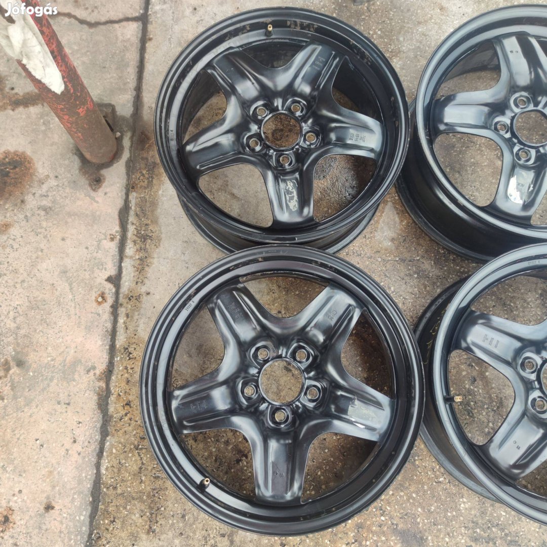 5x115 17 Gyári Opel lemezfelni dísztárcsával 90000ft a 4db/4/