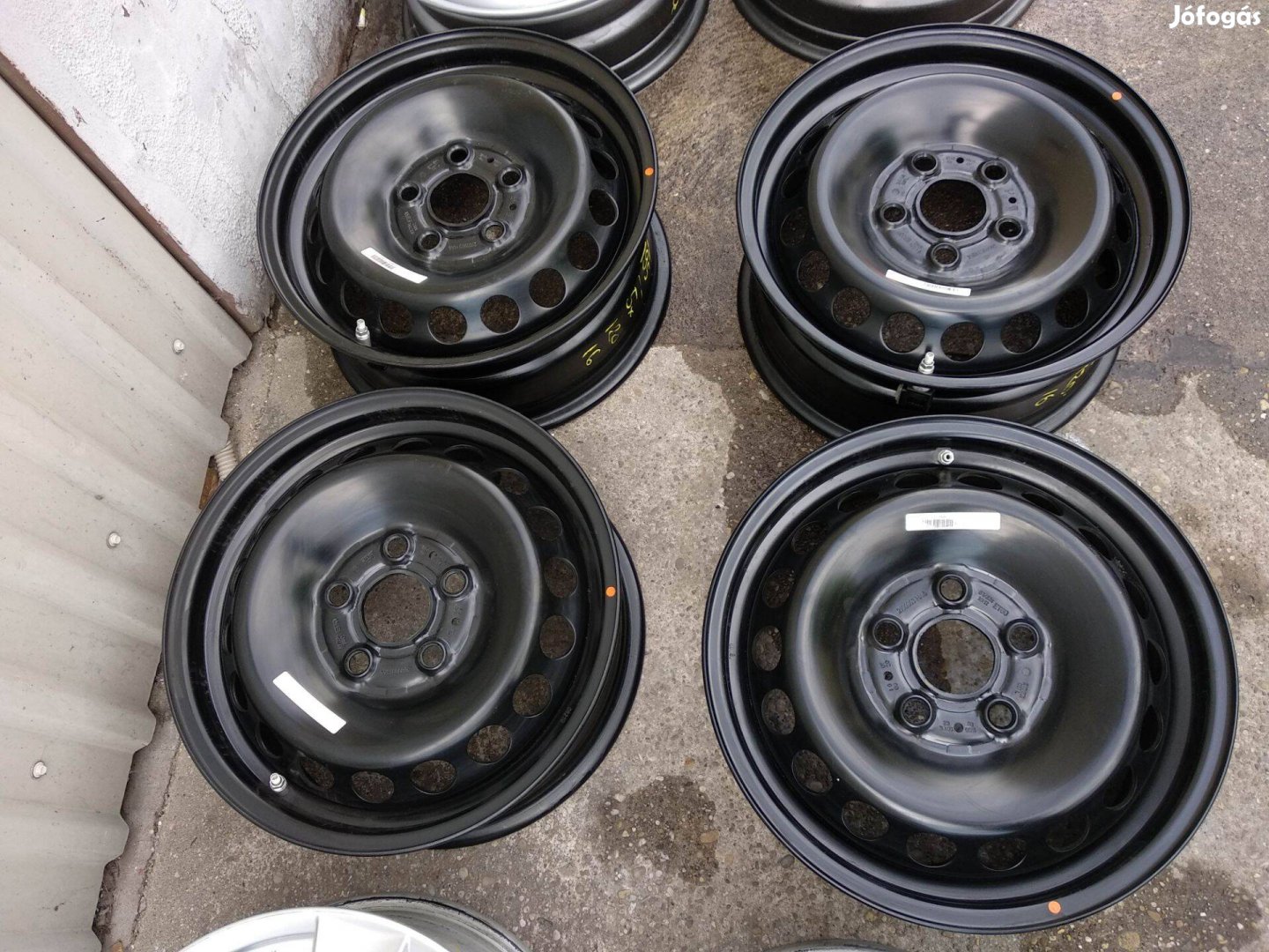 5x120 16 Új!! Gyári Volkswagen lemezfelni Tpms-el 70000ft a 4db /195/