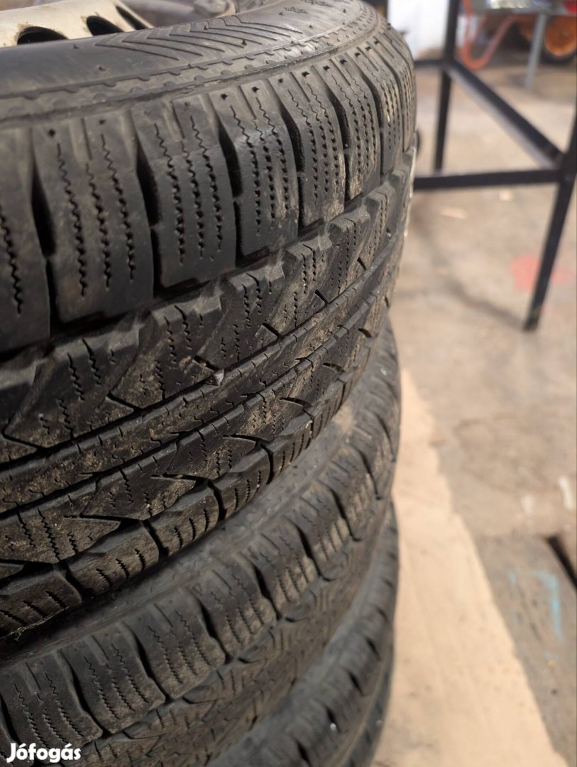 5x120 16 lemezfelni C-s téligumival 