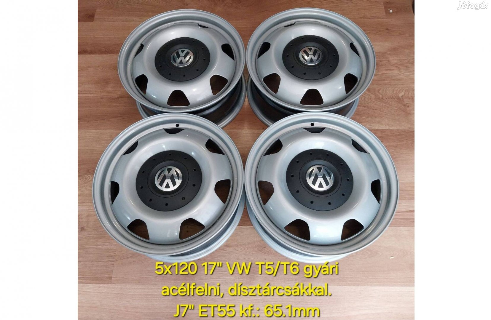 5x120 17" VW T5-T6 gyári lemezfelni garnitúra, eredeti csavartakaróval
