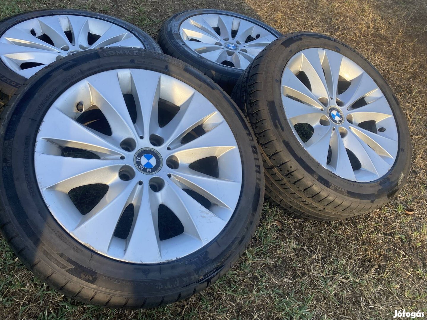 5x120 17" gyári BMW alufelni Újszerű nyári gumikkal