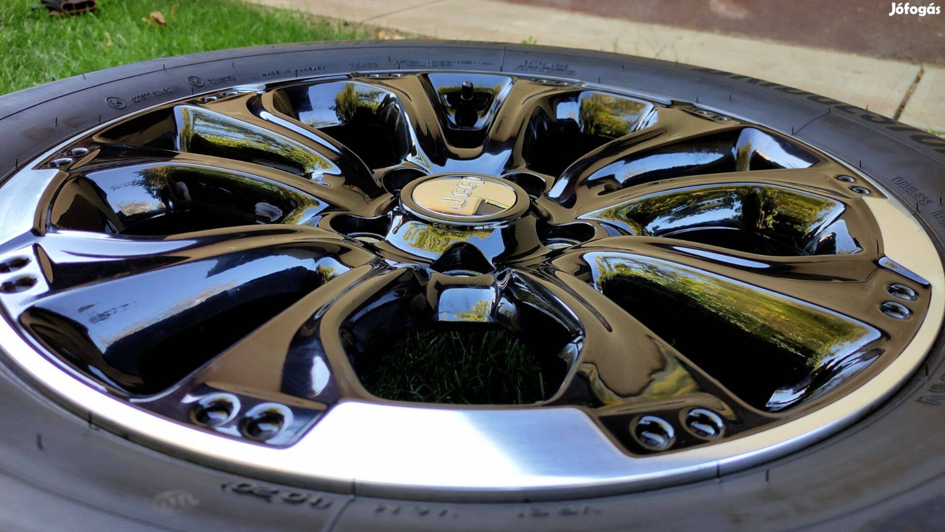 5x127 R18 Jeep gyári erősített alufelni Bridgestone