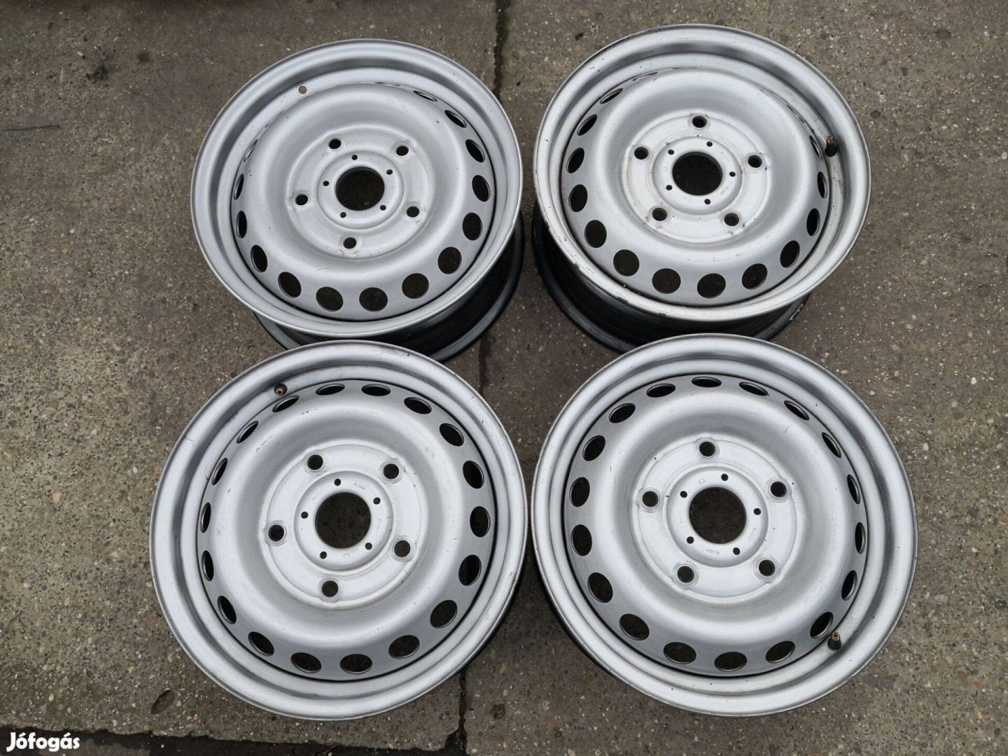 5x160 16 Gyári Ford Transit lemezfelni 77000ft a 4db /37/