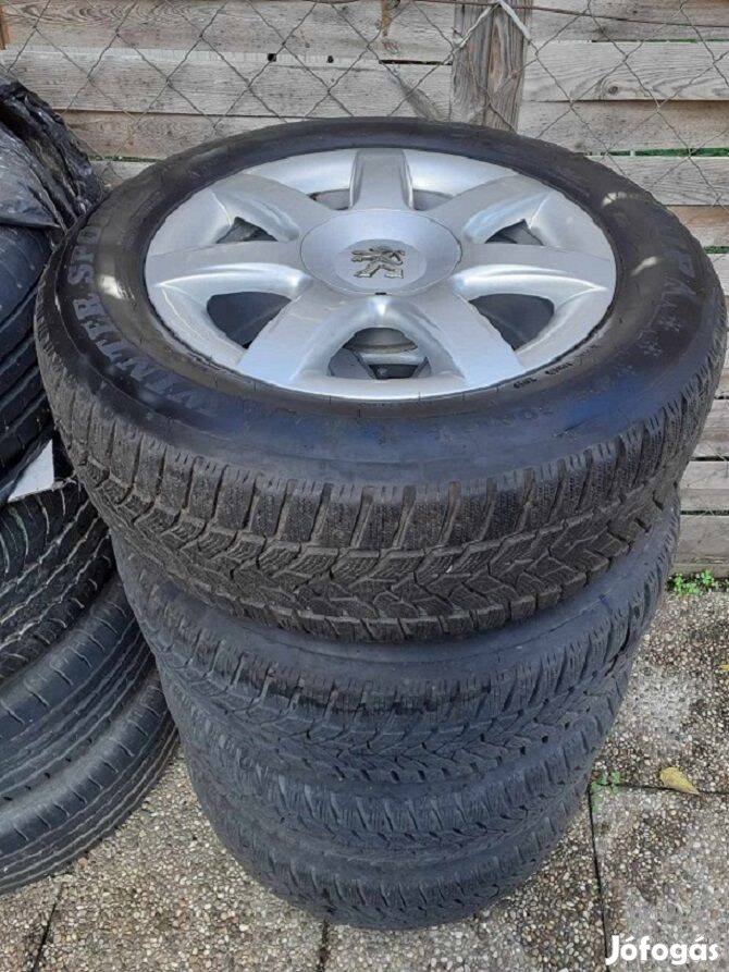 5x98, ET27 Peugeot 807 215/60 R16 Dunlop W.S.5 téligumival