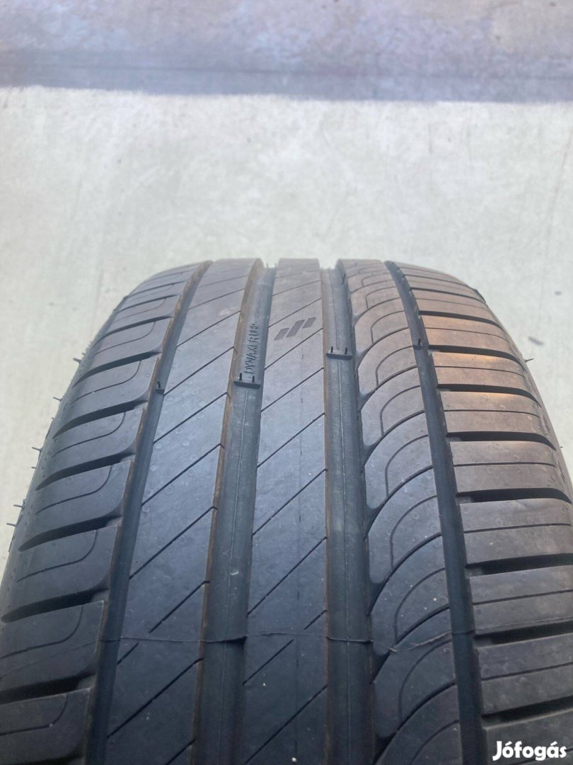 600 km futott Kleber Dynaxer UHP 225/40R19-es nyárigumi