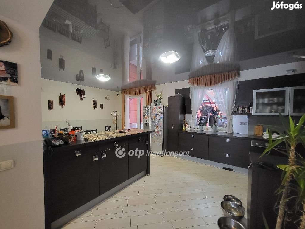 600 nm-es ház eladó Siófok