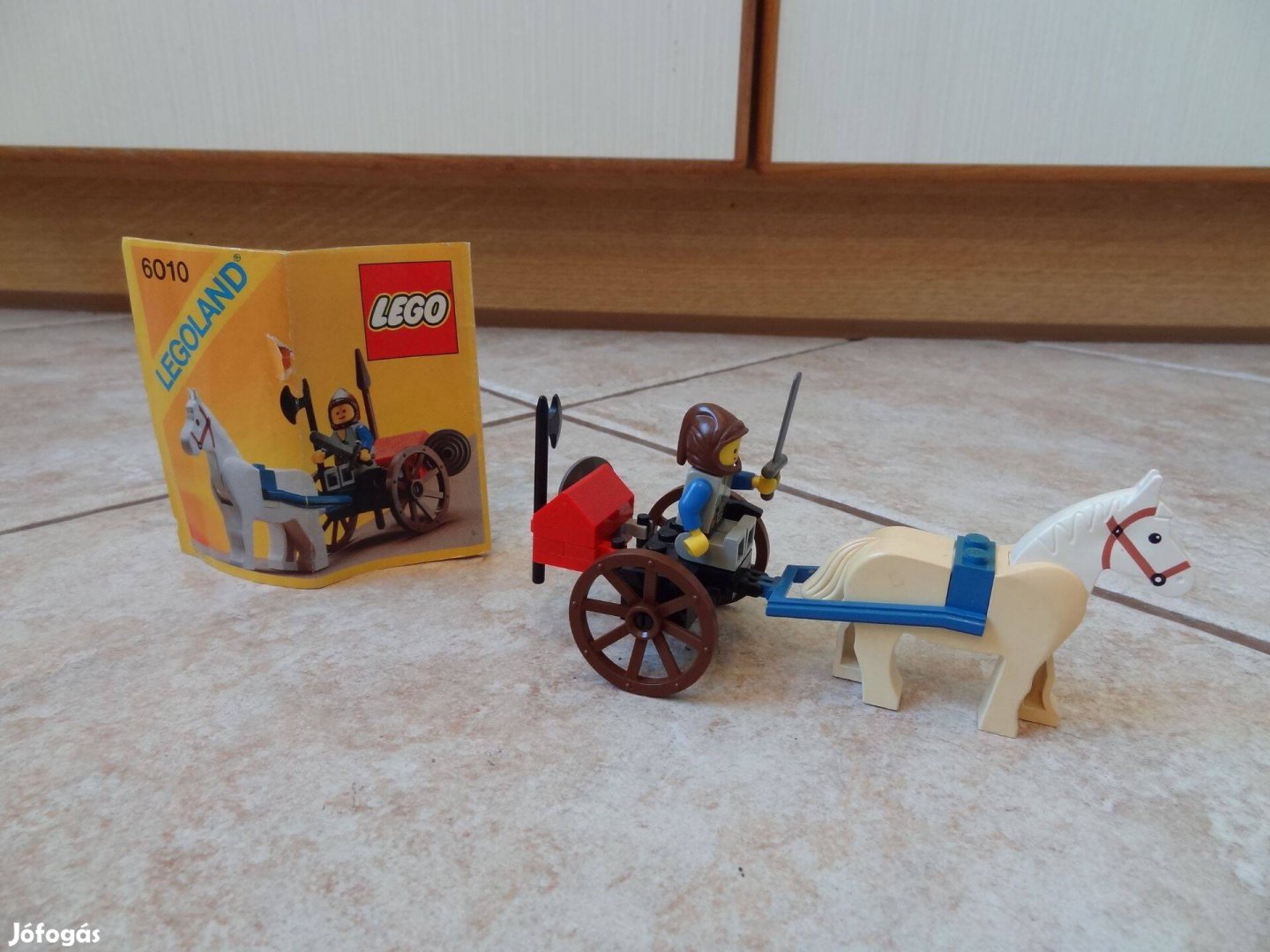 6010 Lego Castle Lion Knights Supply Wagon 1984 leírással