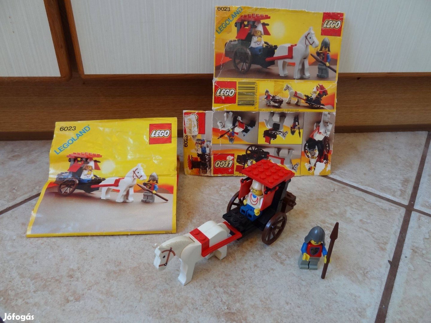 6023 Lego Castle Lion Knights Maiden's Cart 1986 leírással