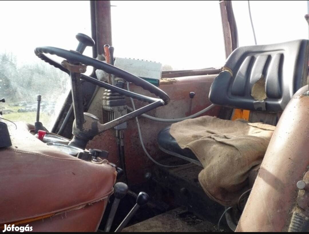 60-79 LE-s traktor 1984