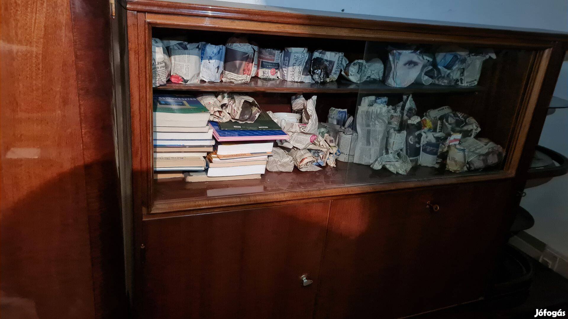 60-as évekbeli szekrénysor