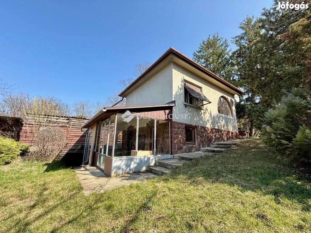 60 nm-es ház eladó Balatonakarattya