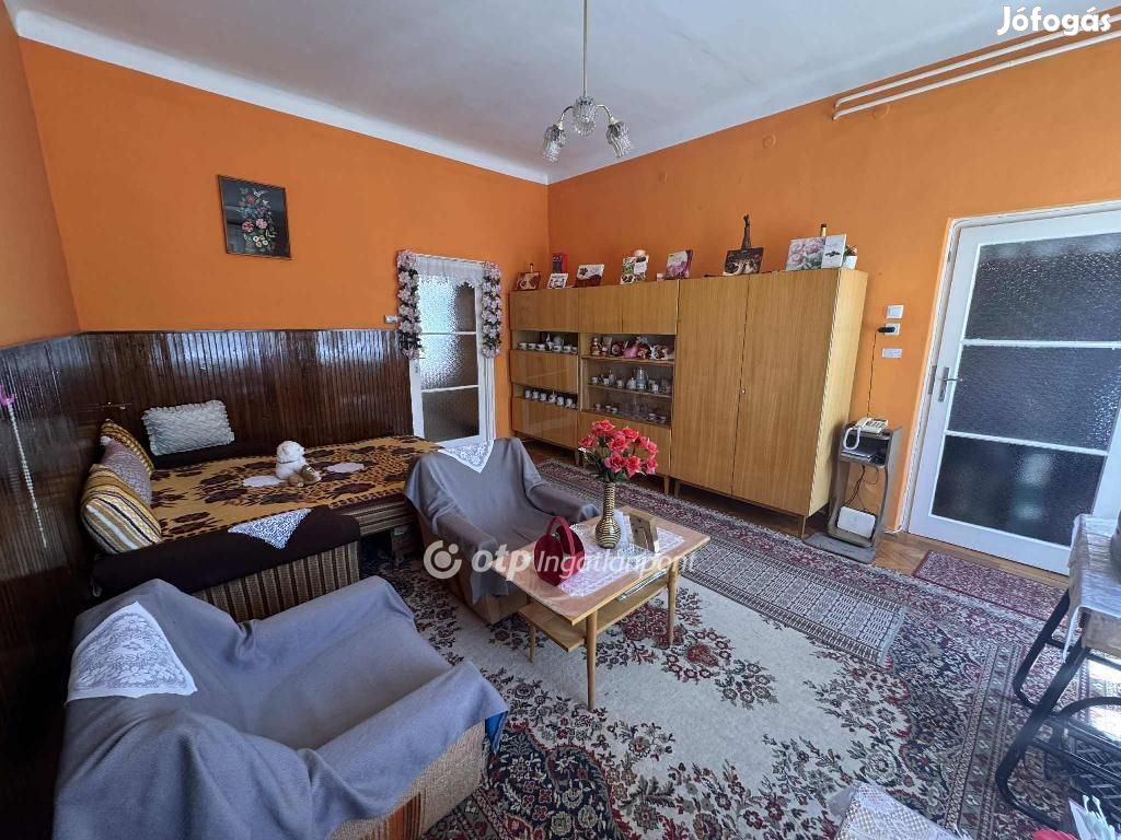 60 nm-es ház eladó Debrecen